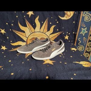 Puma Womens Vikky Gray Suede Running Shoes